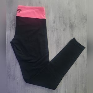 Vintage TNA leggings